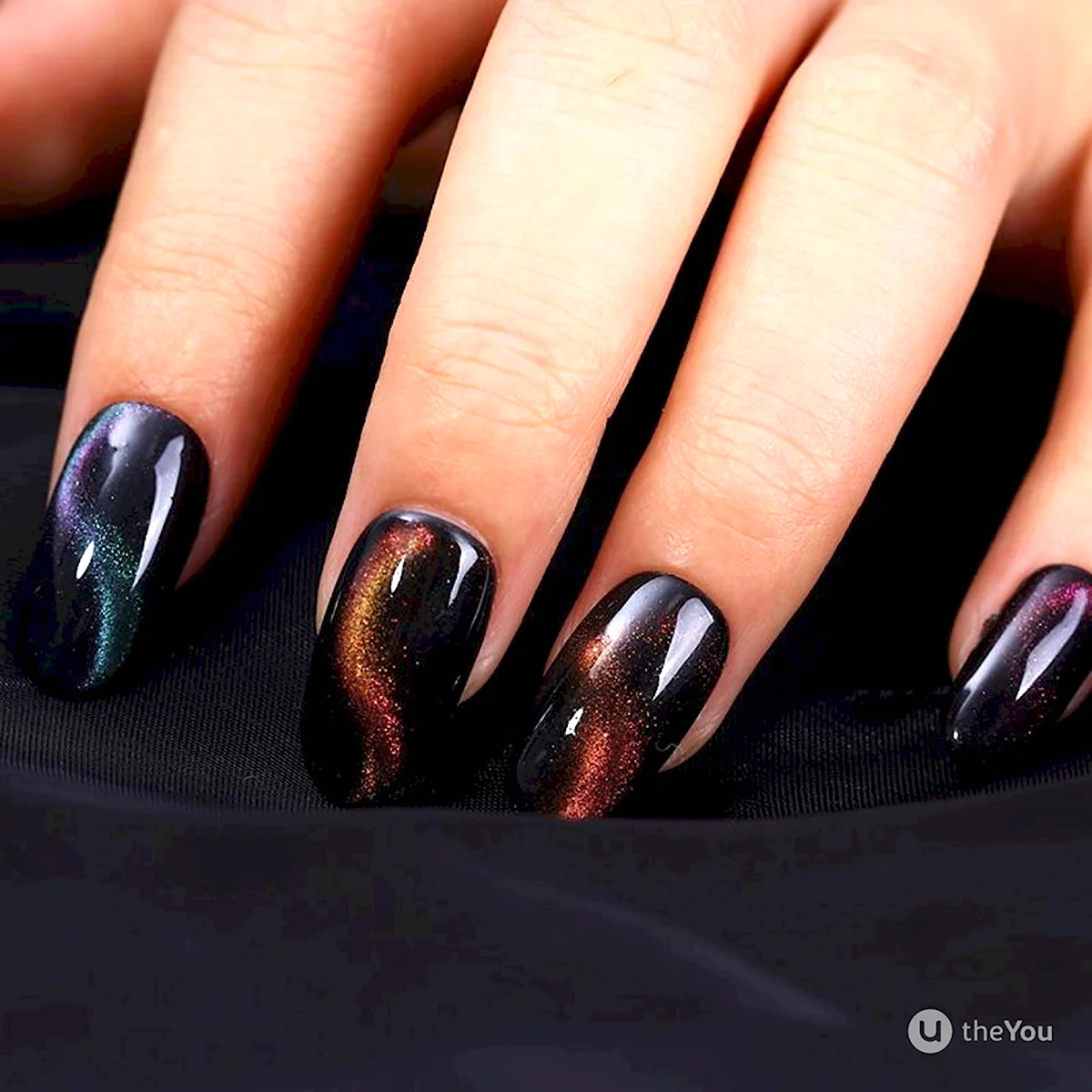 Маникюр кошачий глаз