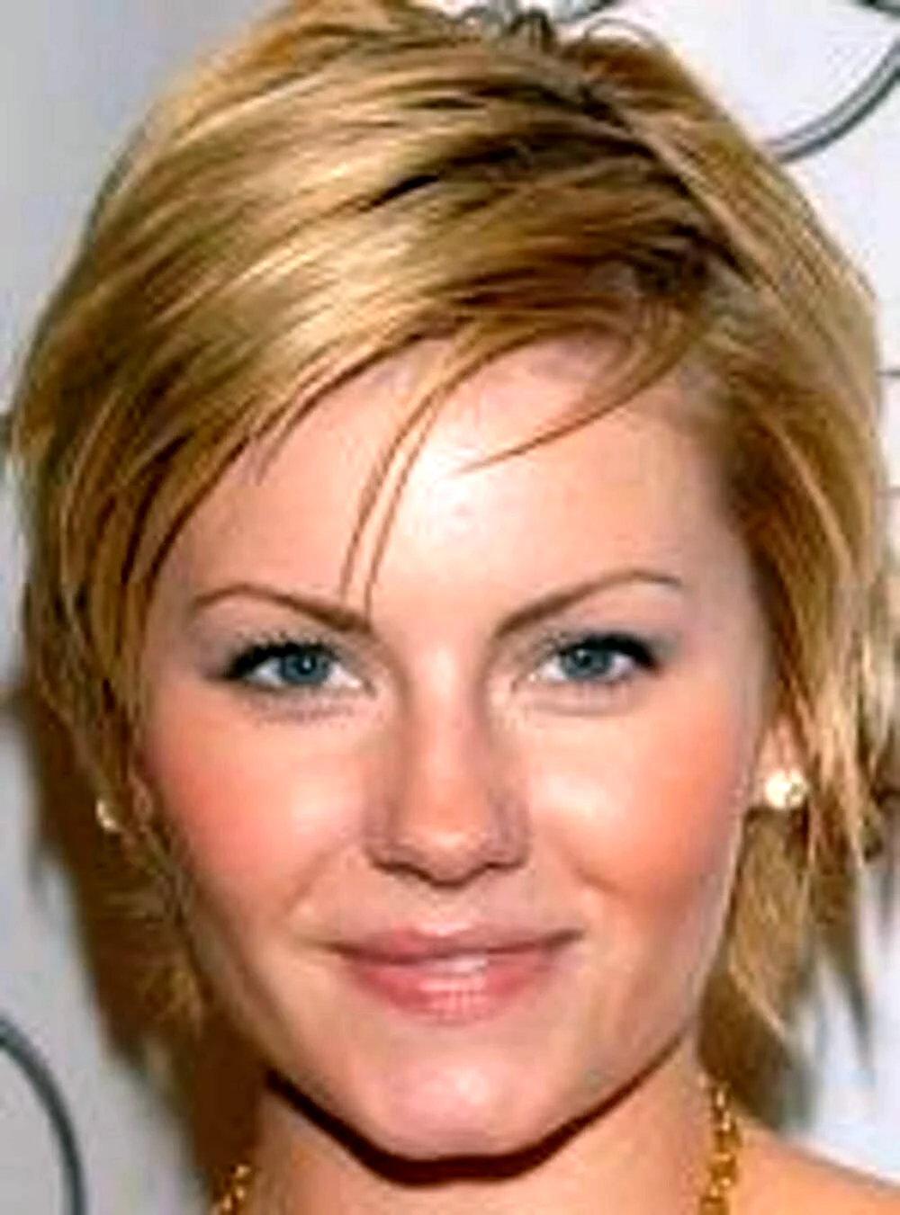 Короткие стрижки для крупного лица