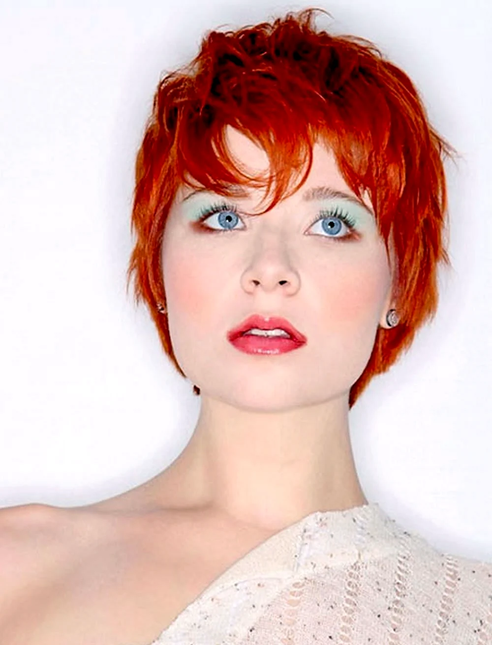 Короткие рыжие волосы