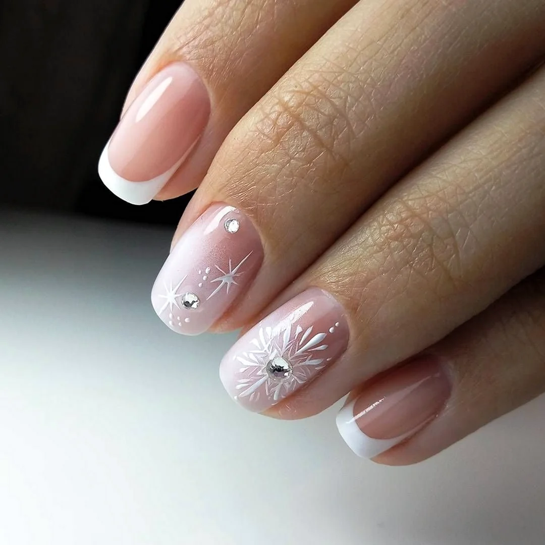 Френч маникюр