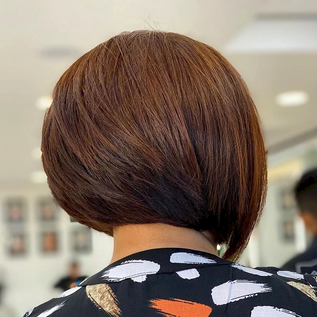 Прическа Боб каре