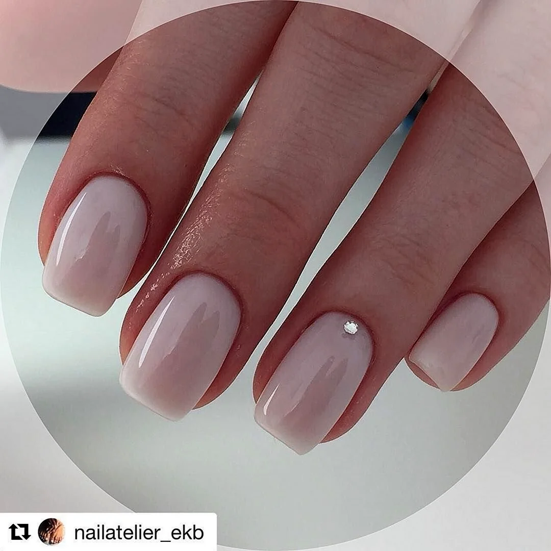 Маникюр с камуфлирующей базой 2020