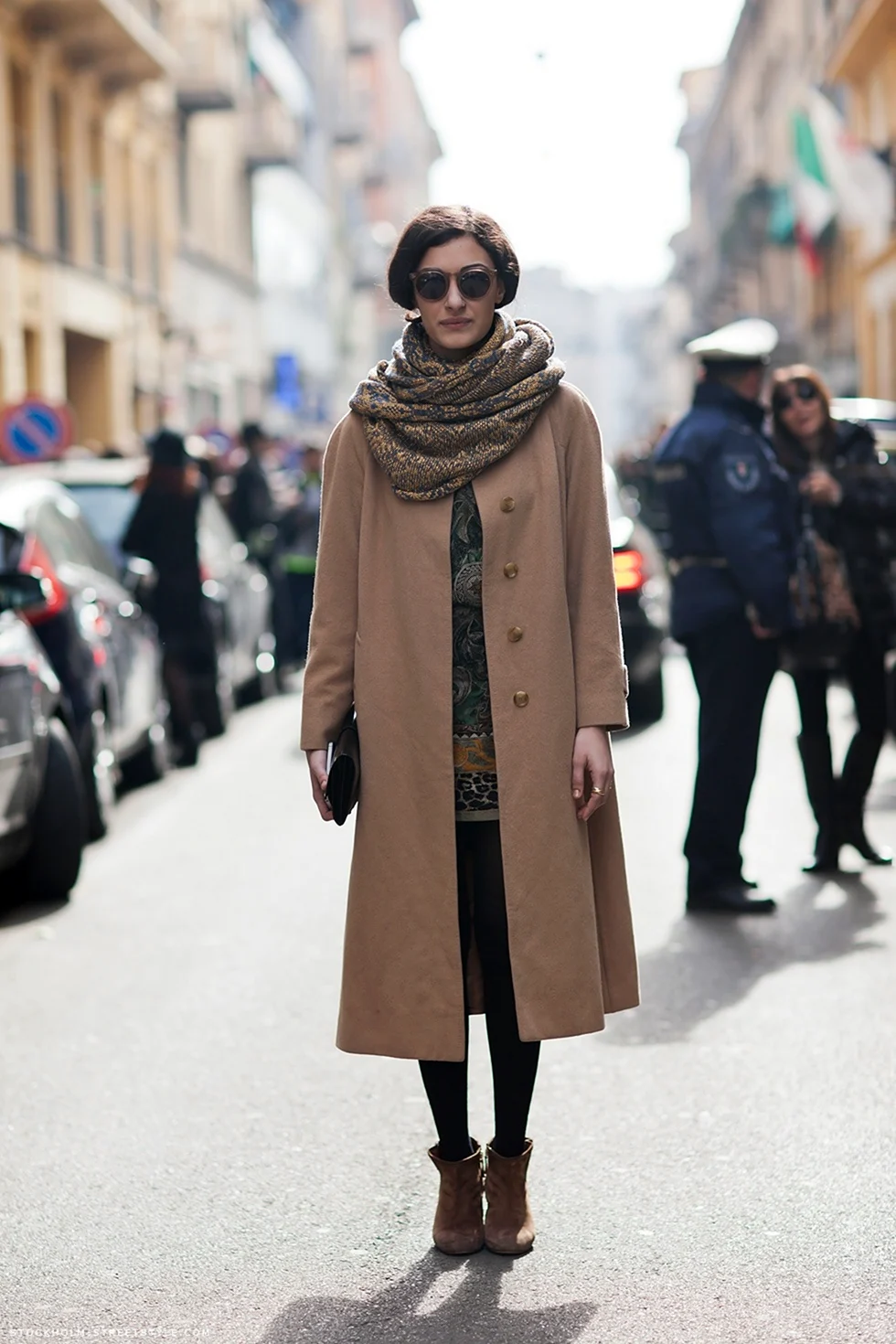 Пальто с шарфом