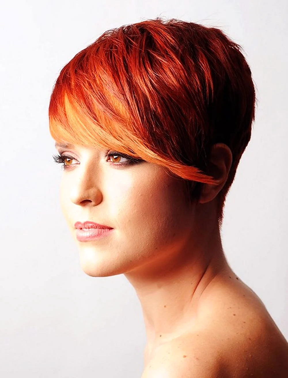 Пикси Боб стрижка на рыжие волосы