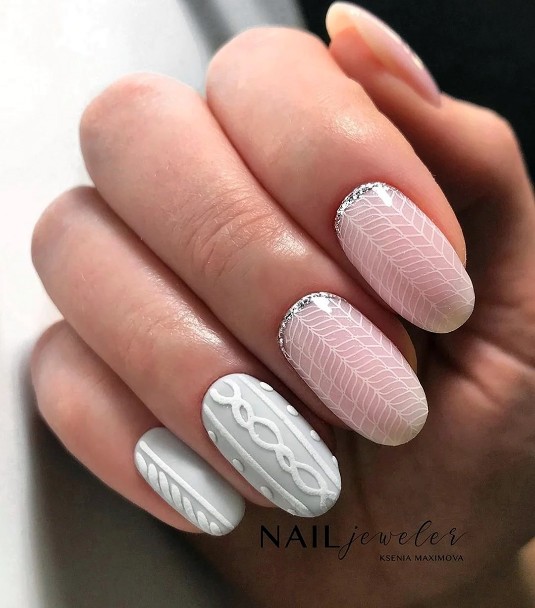 Ногти на новый год 2023 Минимализм