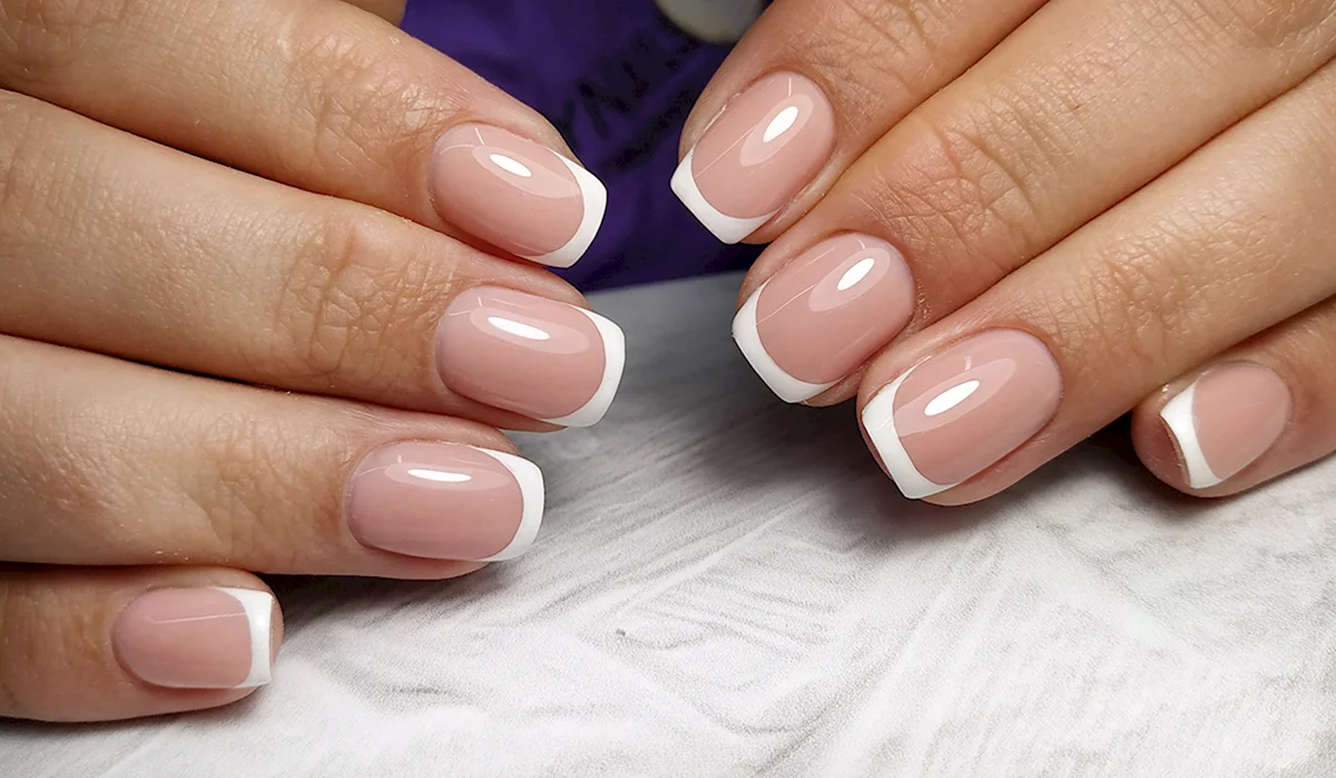 Маникюр французский френч