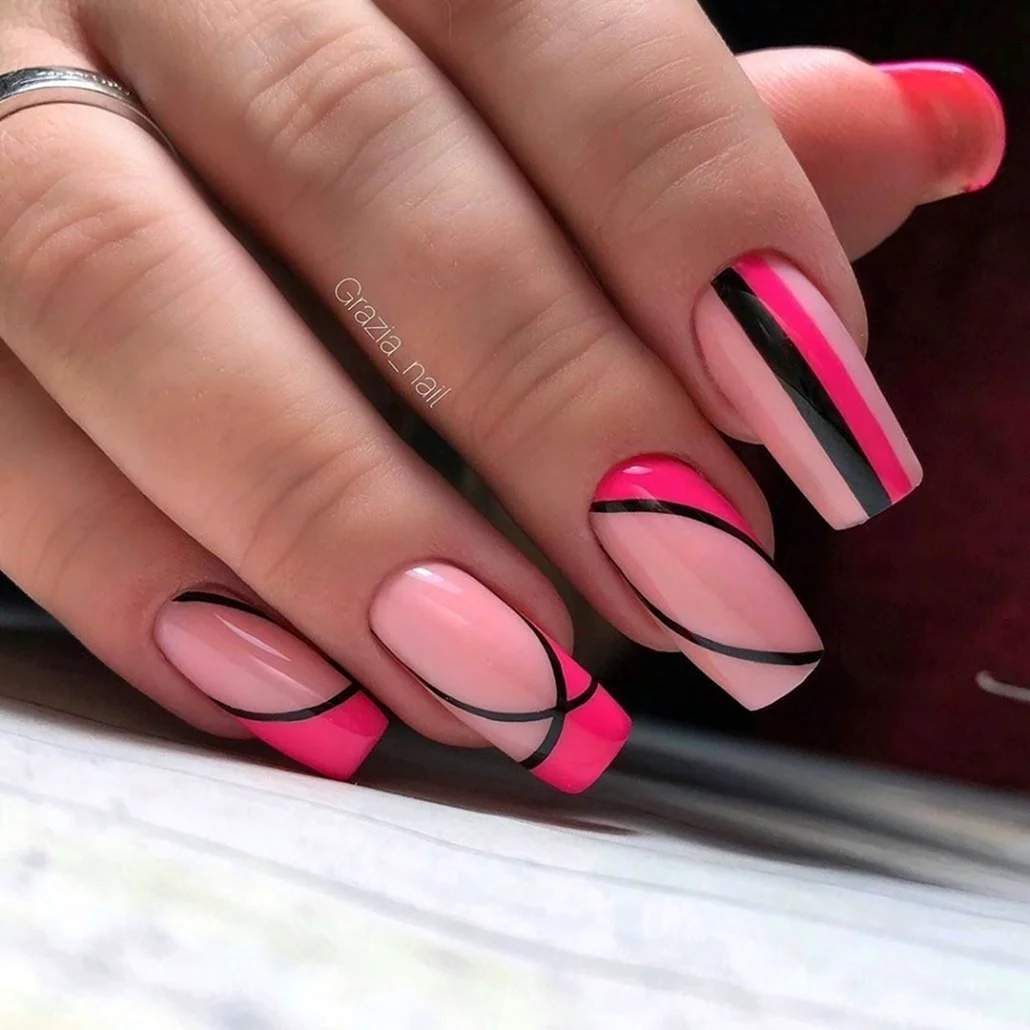 Черно-розовый маникюр