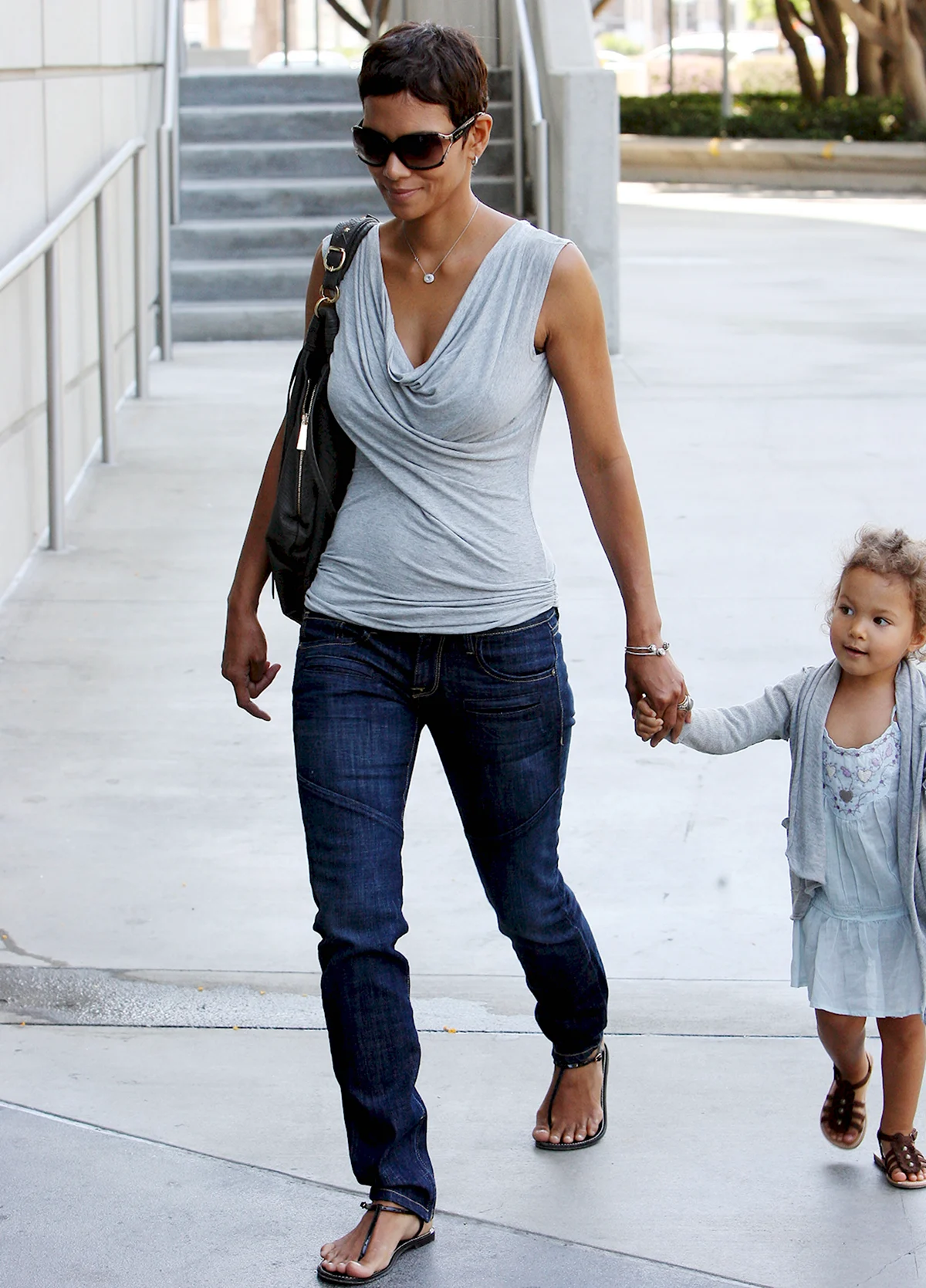 Холли Берри с детьми 2021