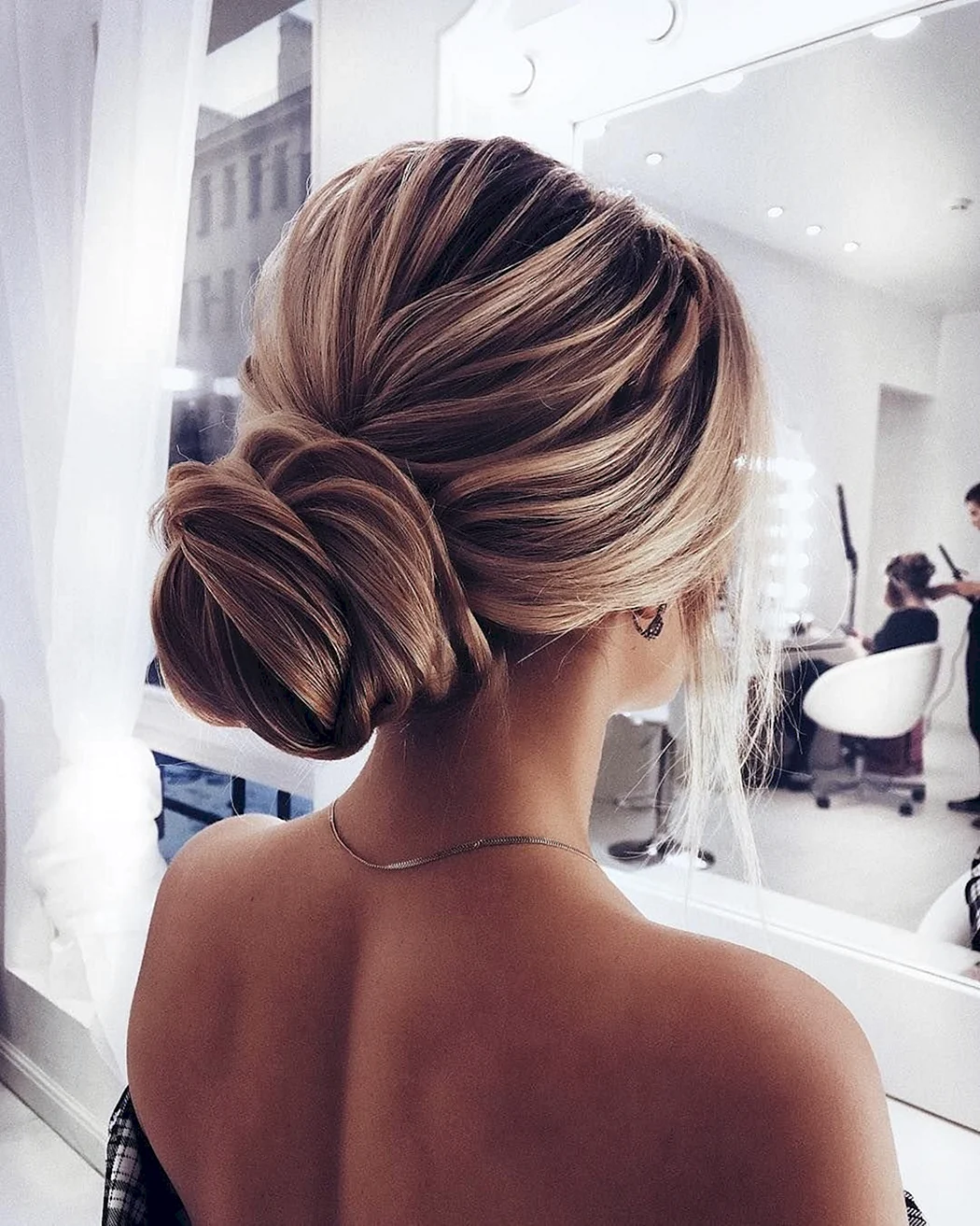 Прическа пучок