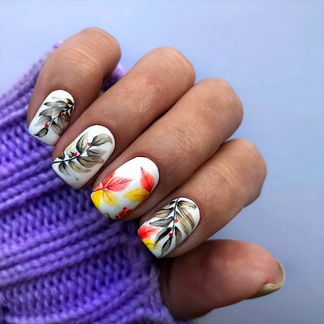 Дизайн ногтей осень 2022