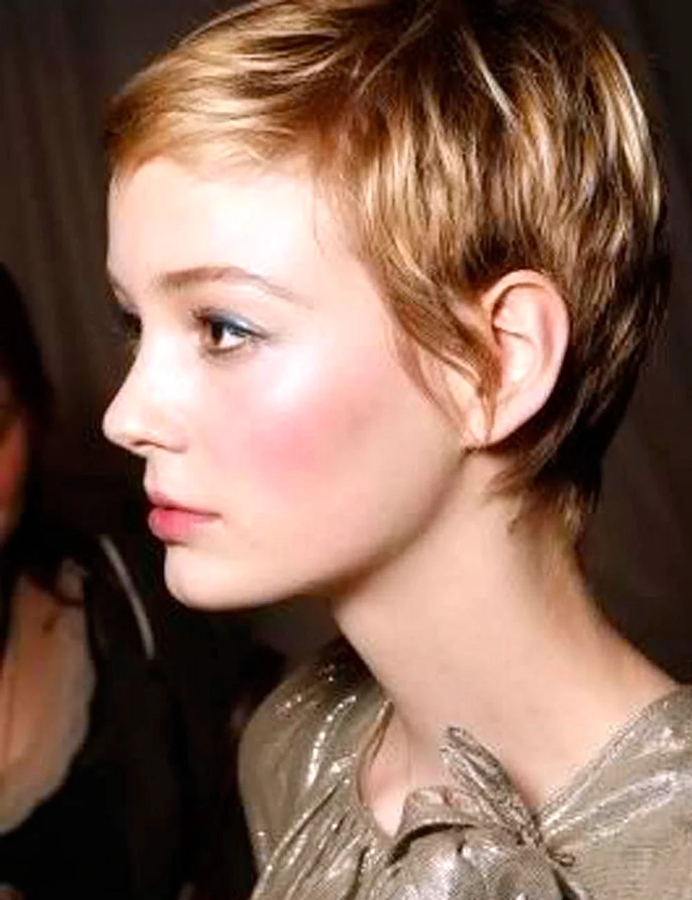 Короткие стрижки на жидкие волосы