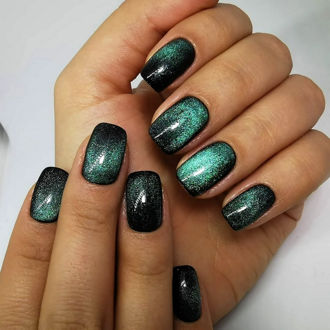 Маникюр кошачий глаз Северное сияние