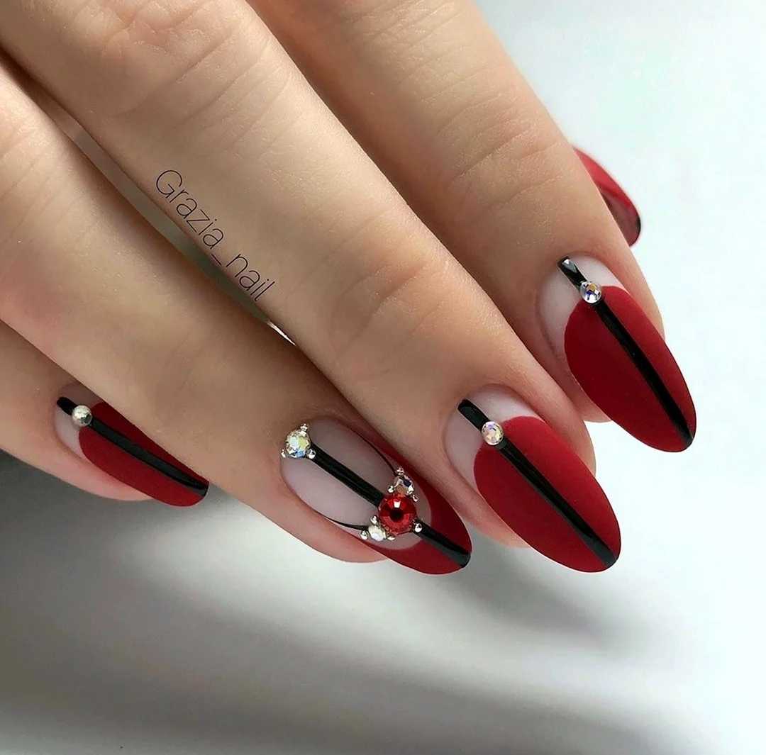 Маникюр черно красный френч