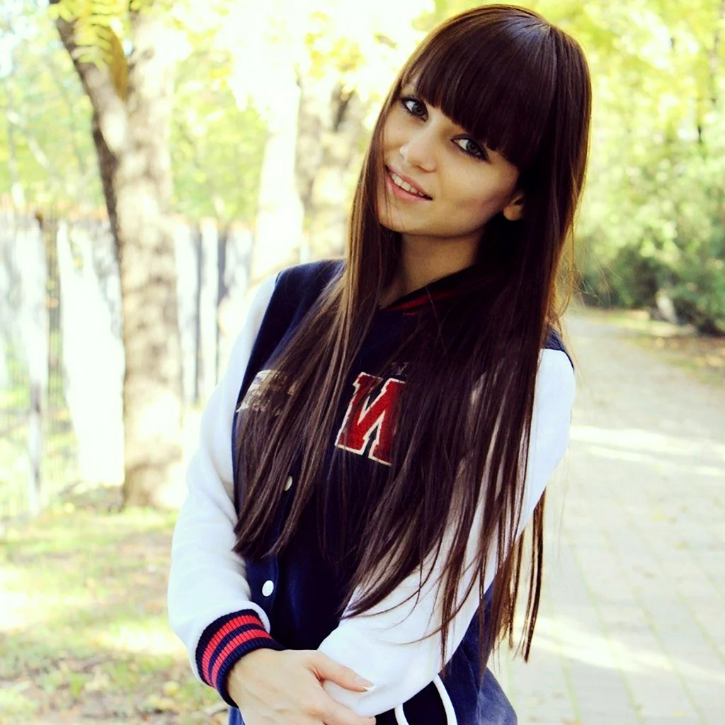 Лера Леонова