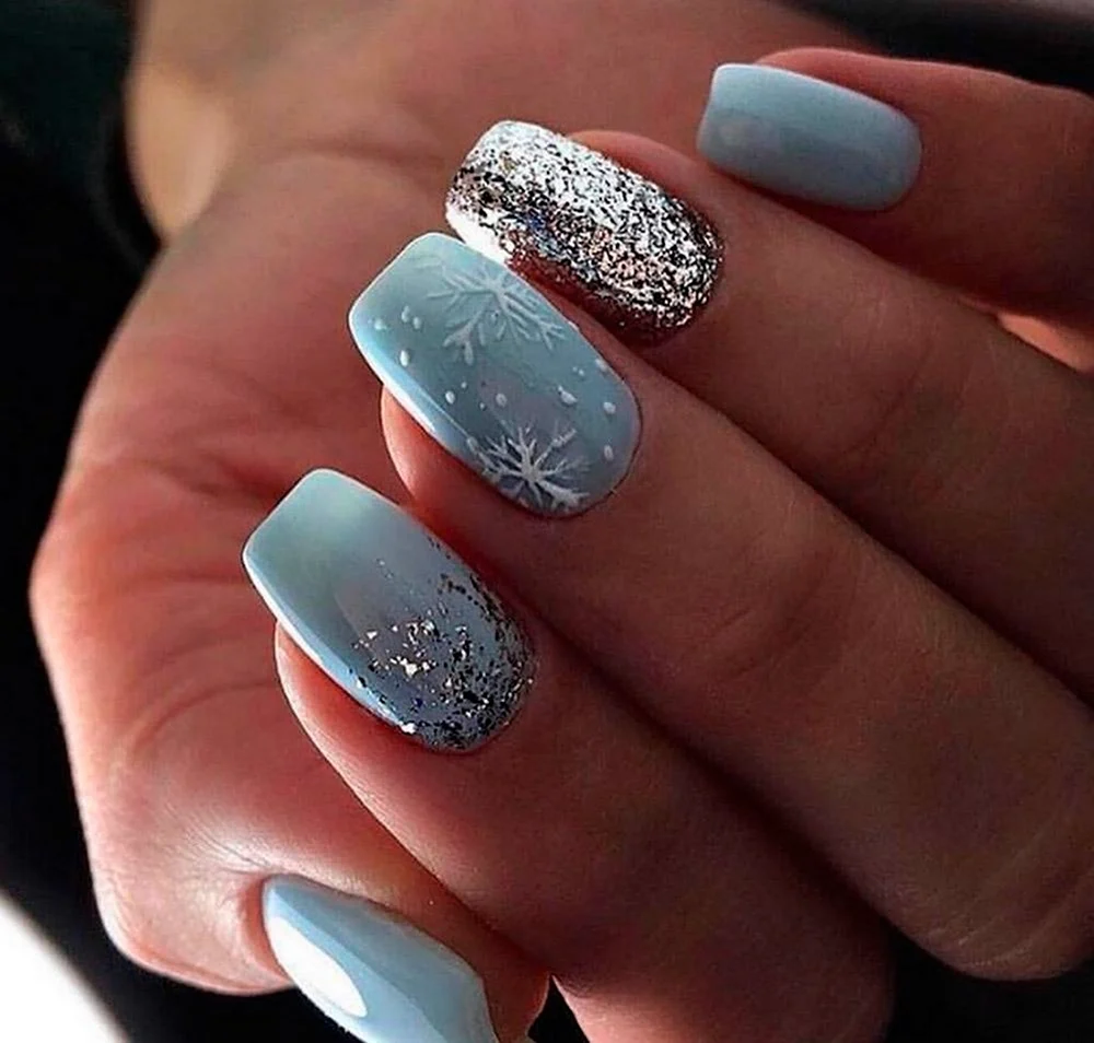 Зимний маникюр