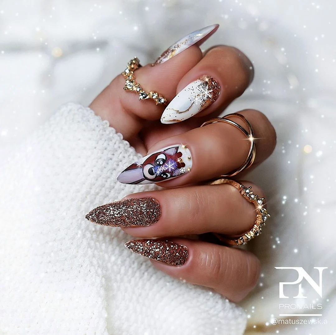 Красивые новогодние ногти 2021