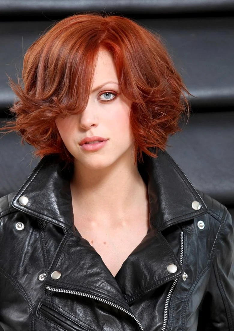Короткие рыжие волосы