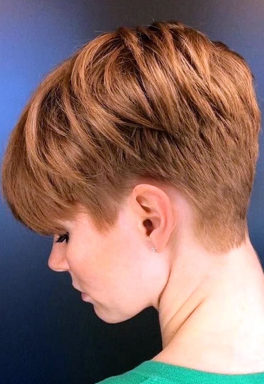 Стрижки Гарсон Боб