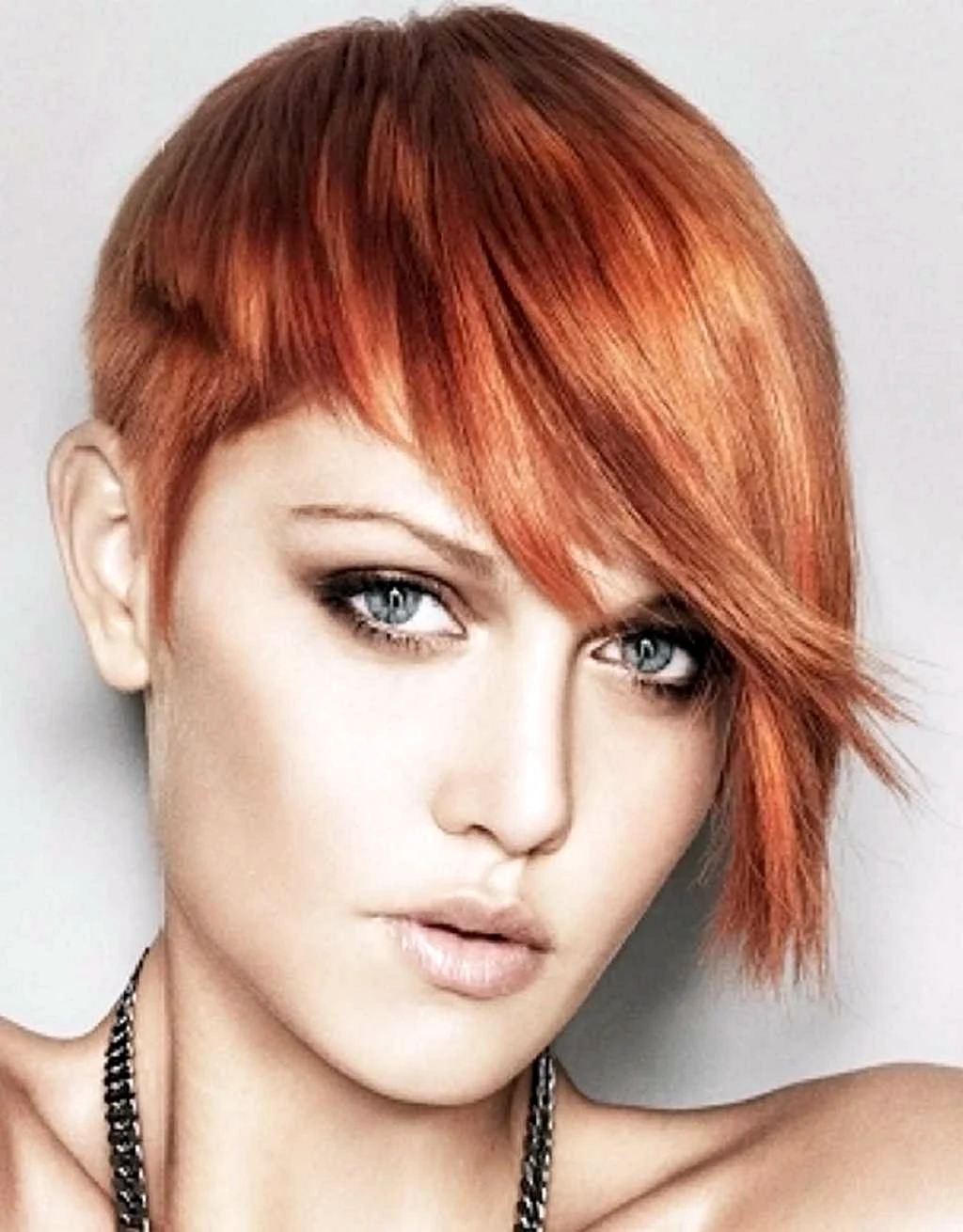 Короткие рыжие волосы