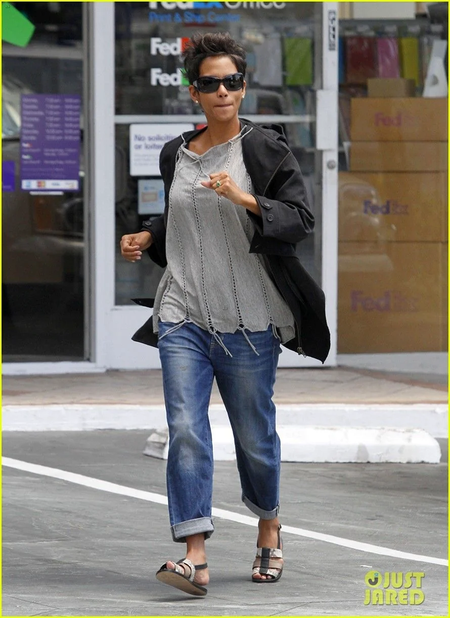 Холли Берри стиль