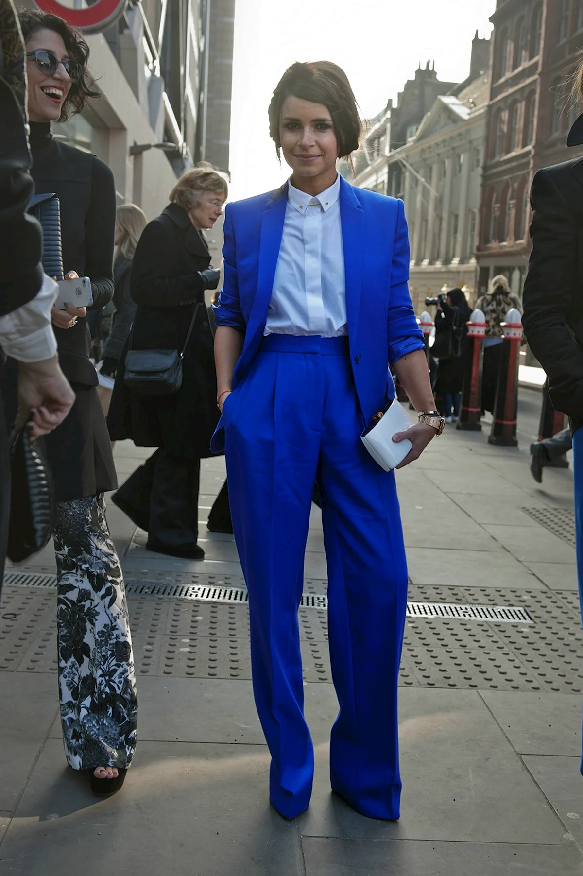 Мирослава Дума синий костюм