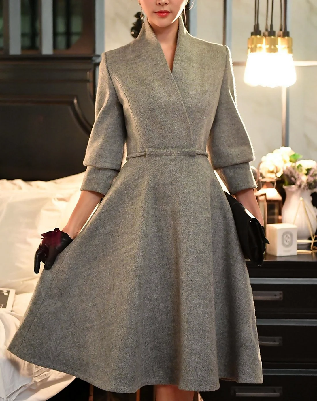 Платье из шерстяной ткани