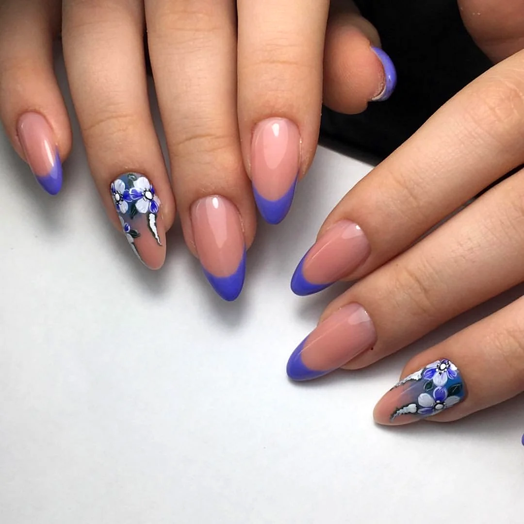 Синий выкладной френч миндаль