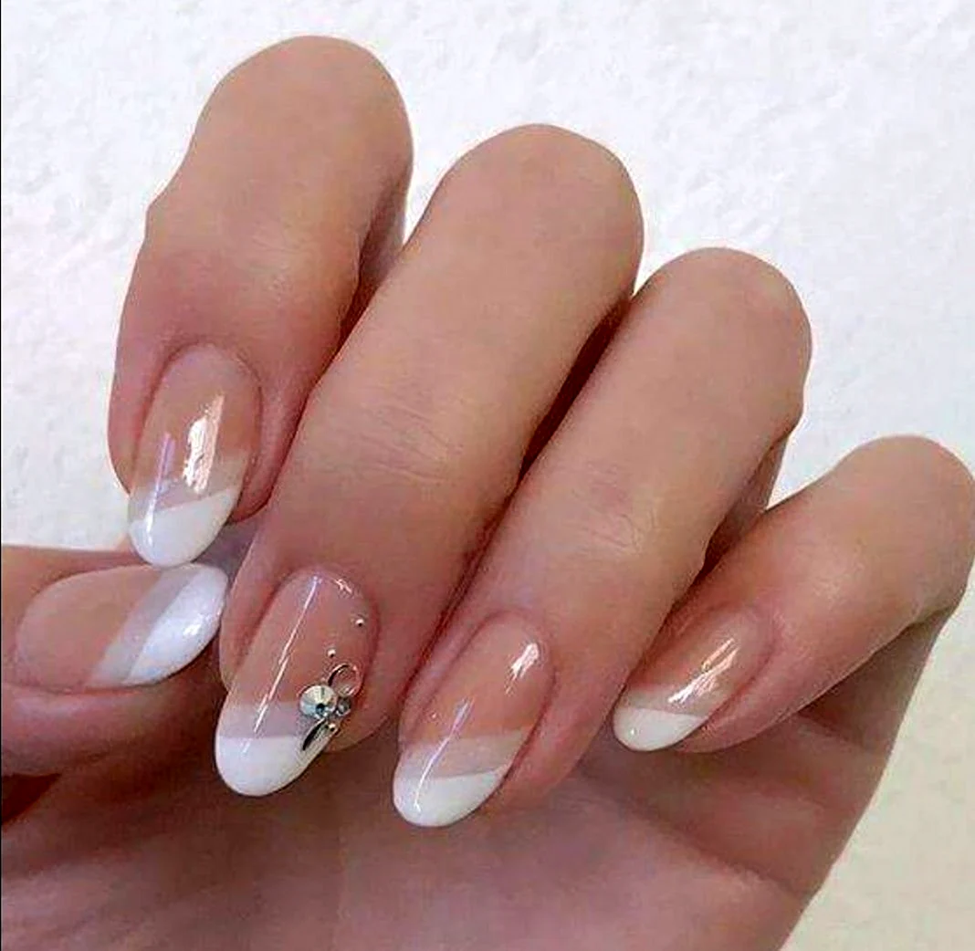 Френч Нэилс