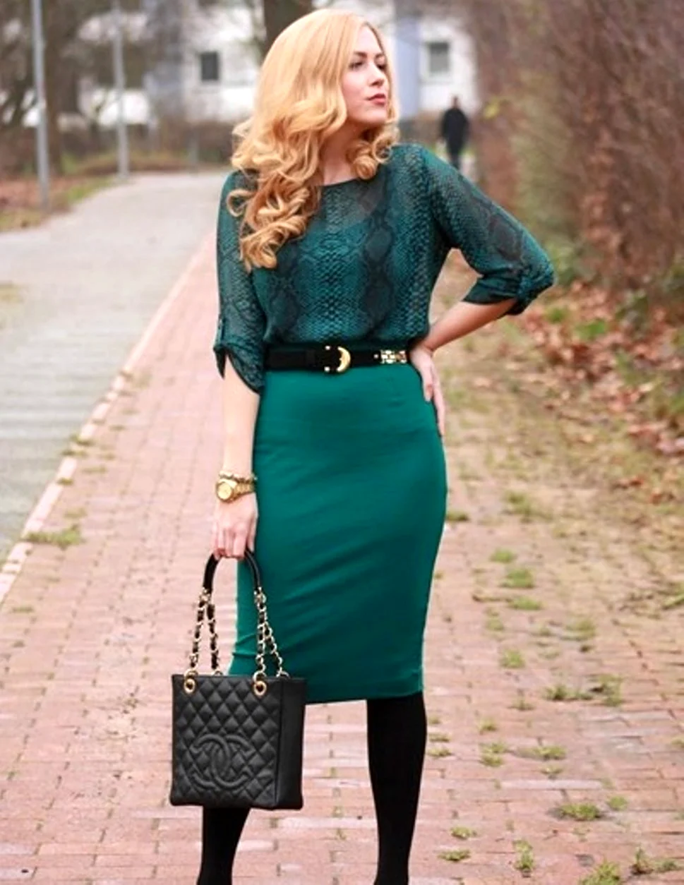 Образ с зеленой юбкой