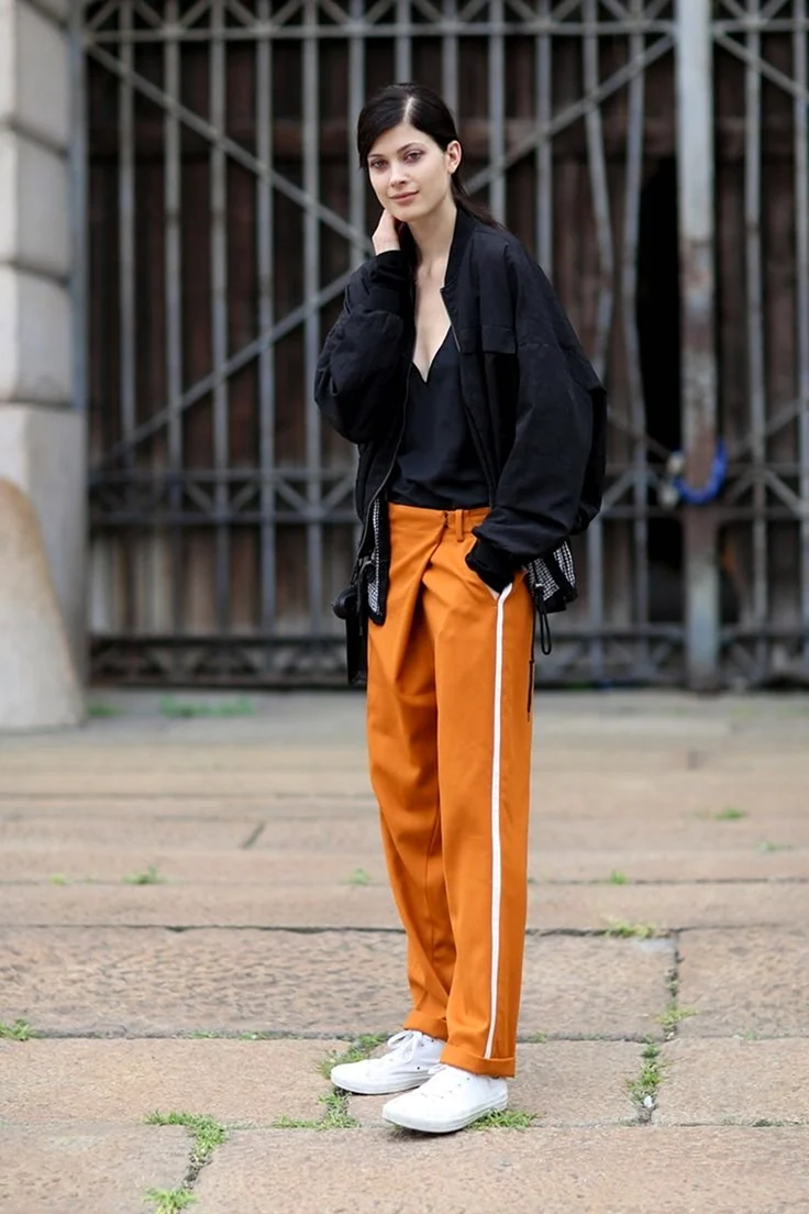 Спортивные брюки стрит стайл