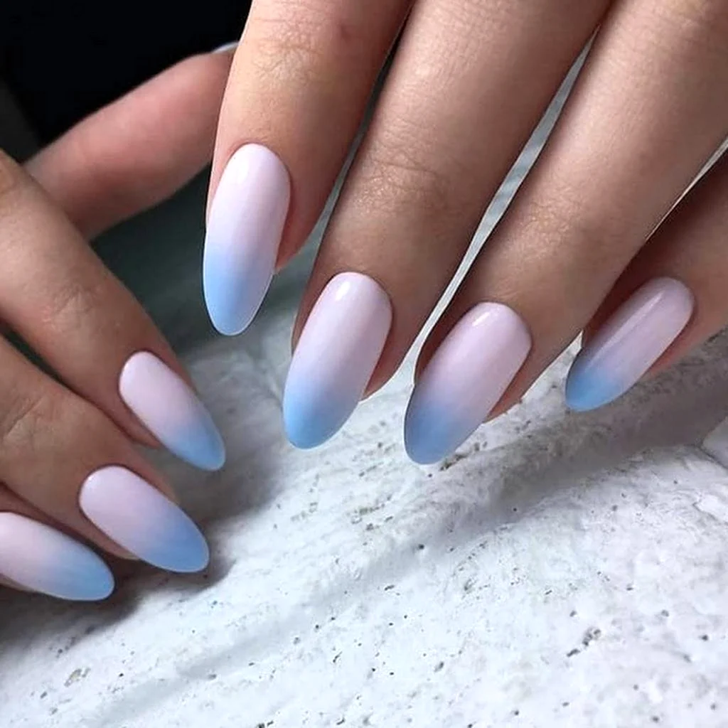 Френч омбре миндаль