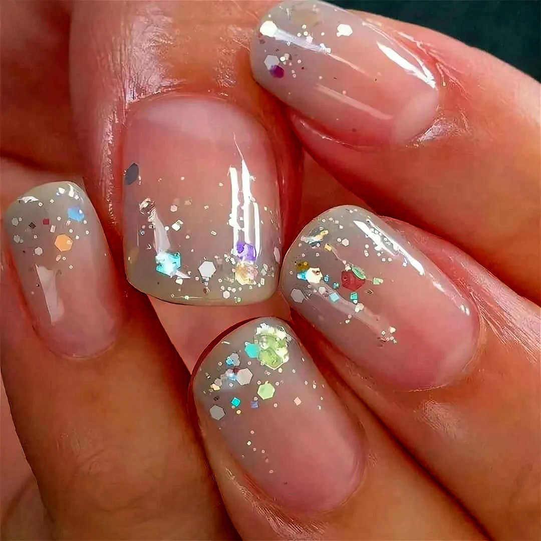 Прозрачный маникюр