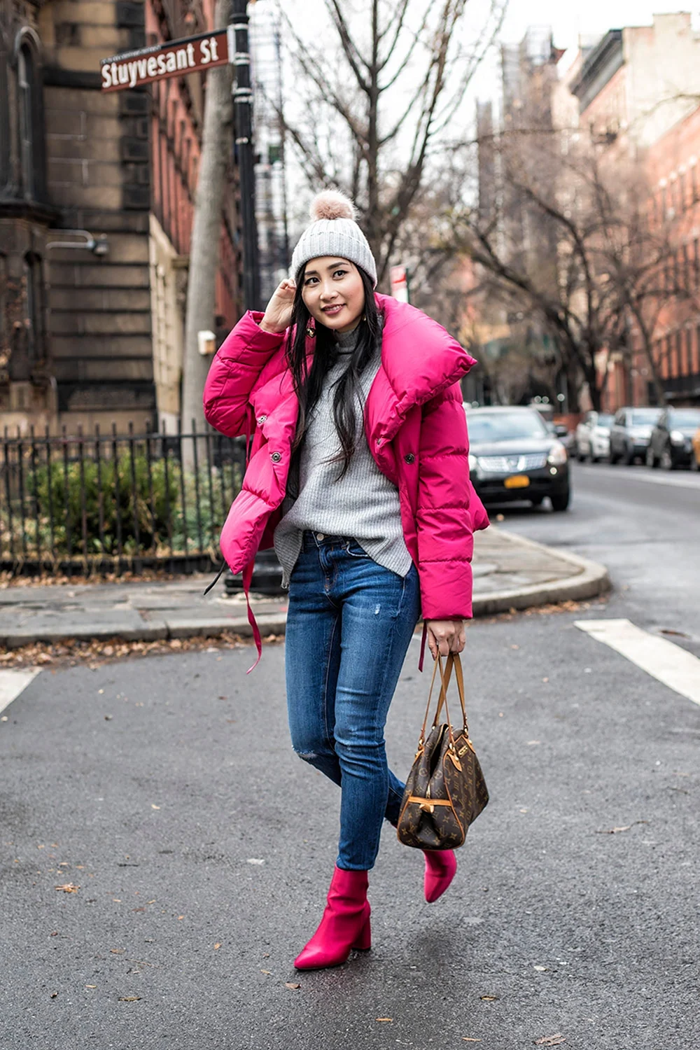 Шапка к розовой куртке