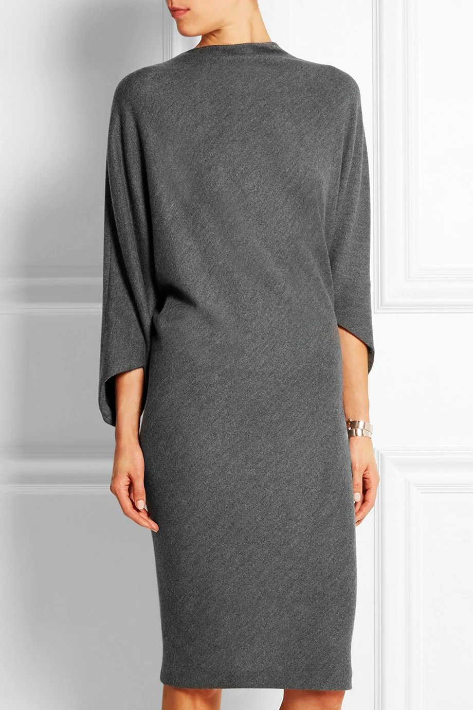Платье из шерстяного трикотажа