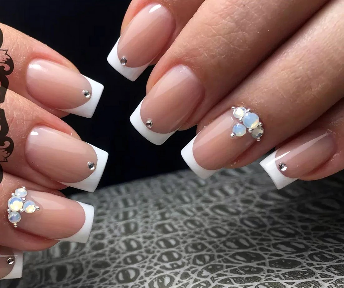 Французский маникюр