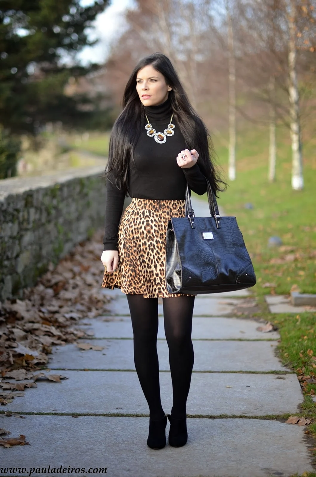 Юбка леопардовая с черными колготками