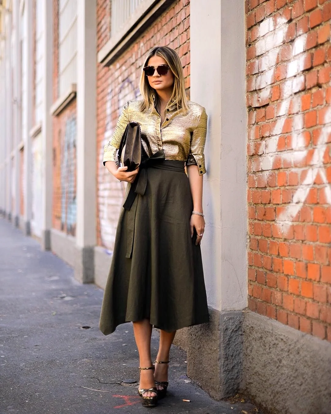 Кожаная юбка Zara миди хаки