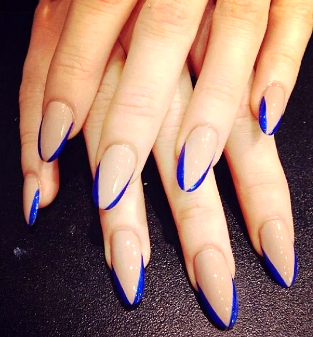 Синий френч на миндалевидных