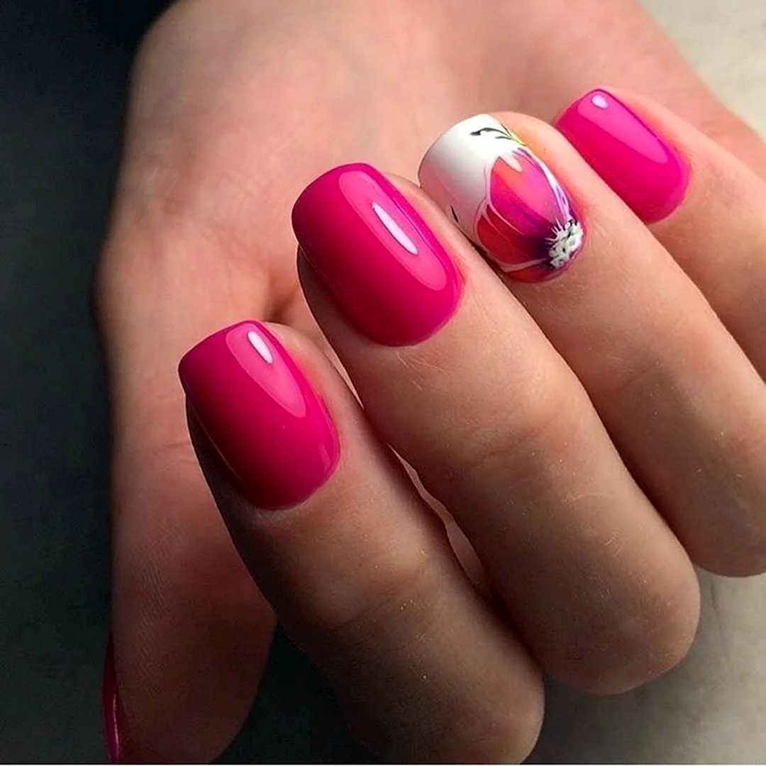 Педикюр фуксия