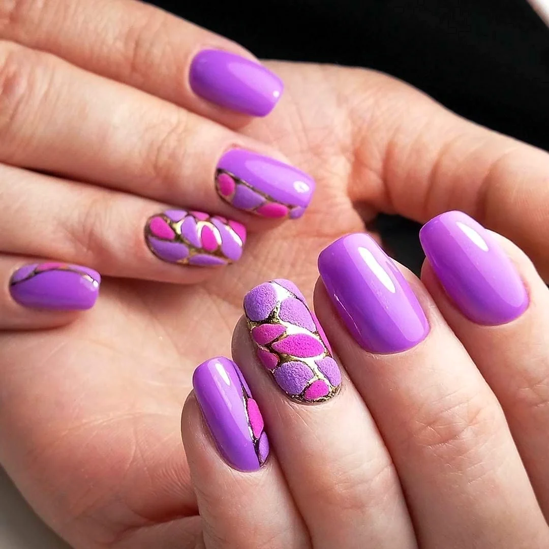 Маникюр сиреневый Весна на квадратные ногти