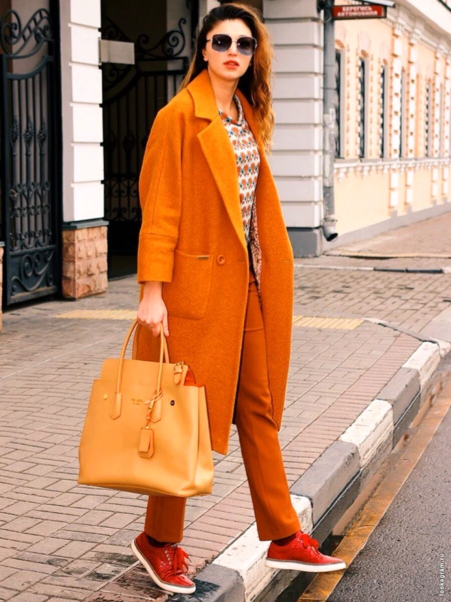 Стильный оранжевый образ