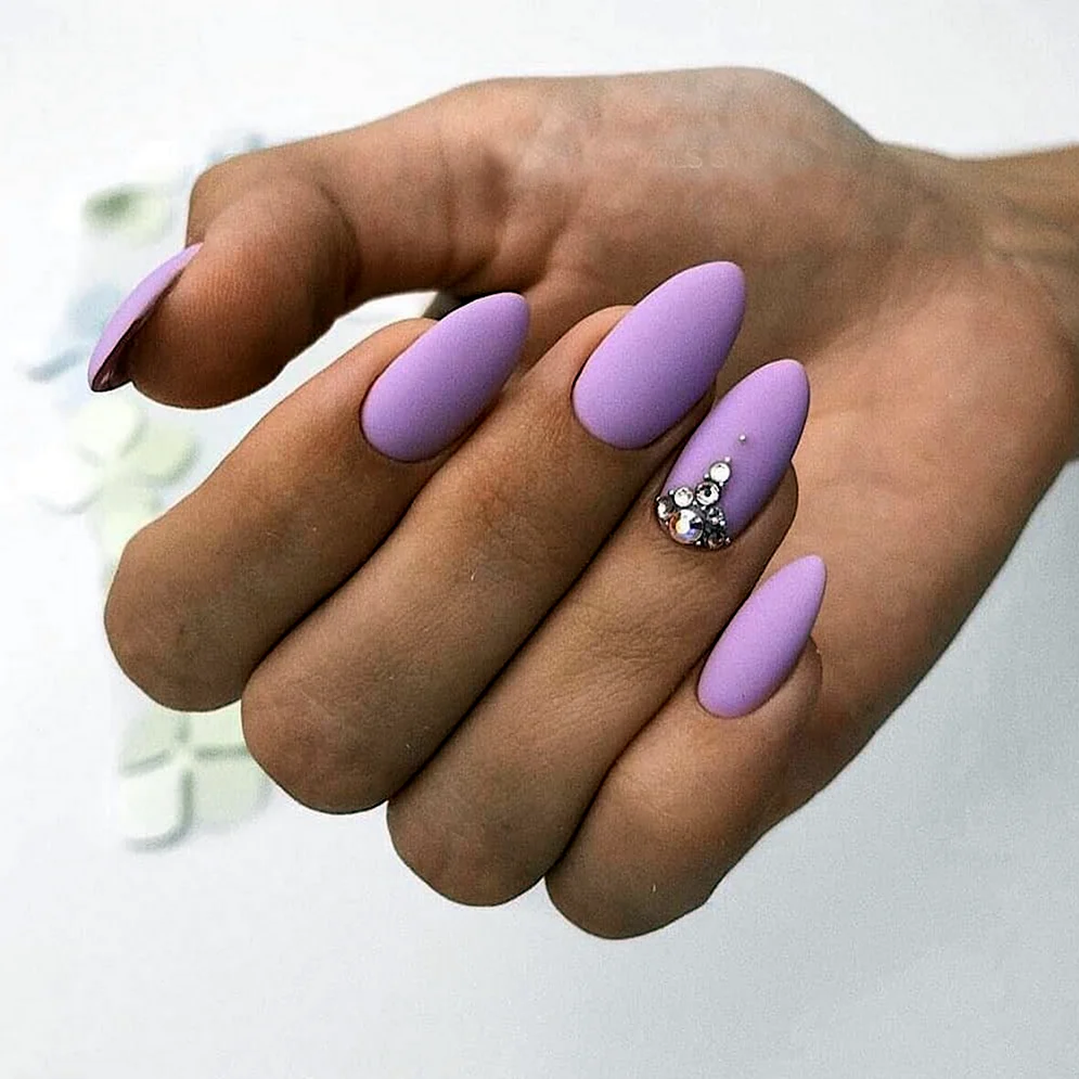 Лавандовые ногти 2021 миндаль