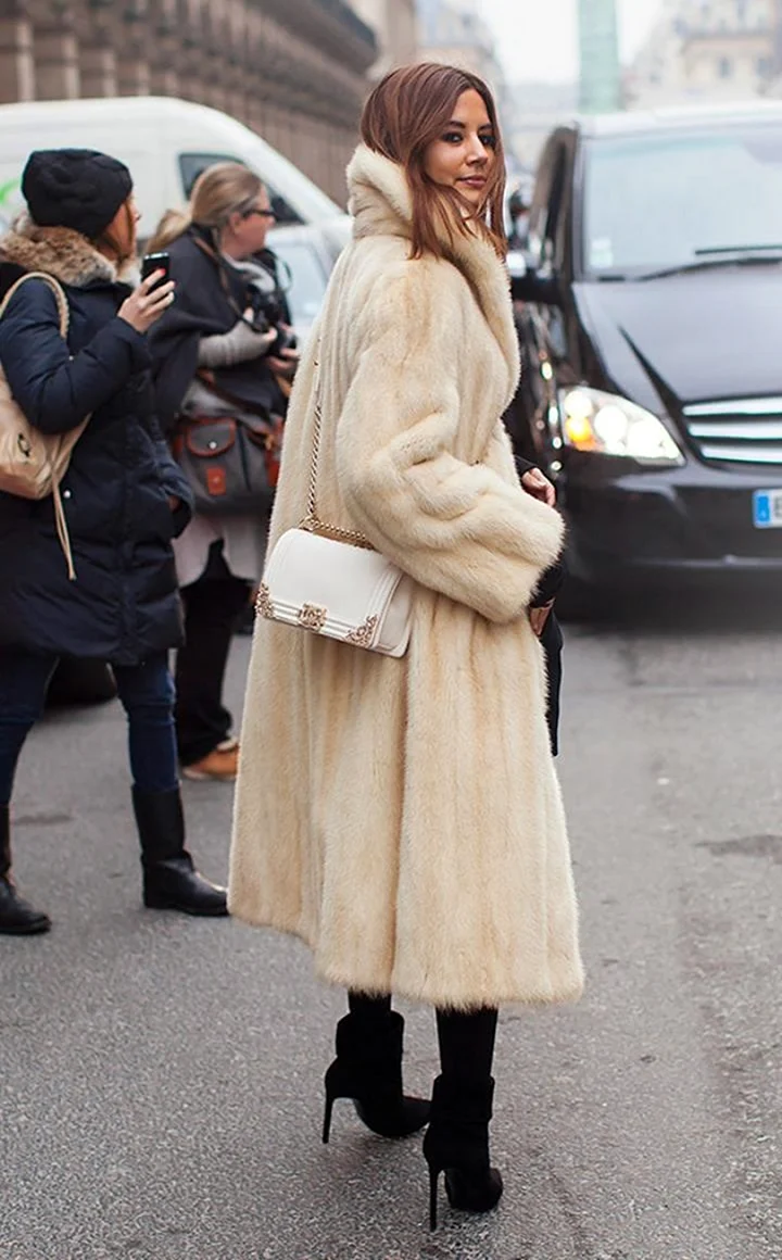 Шуба Unreal fur Coat белая