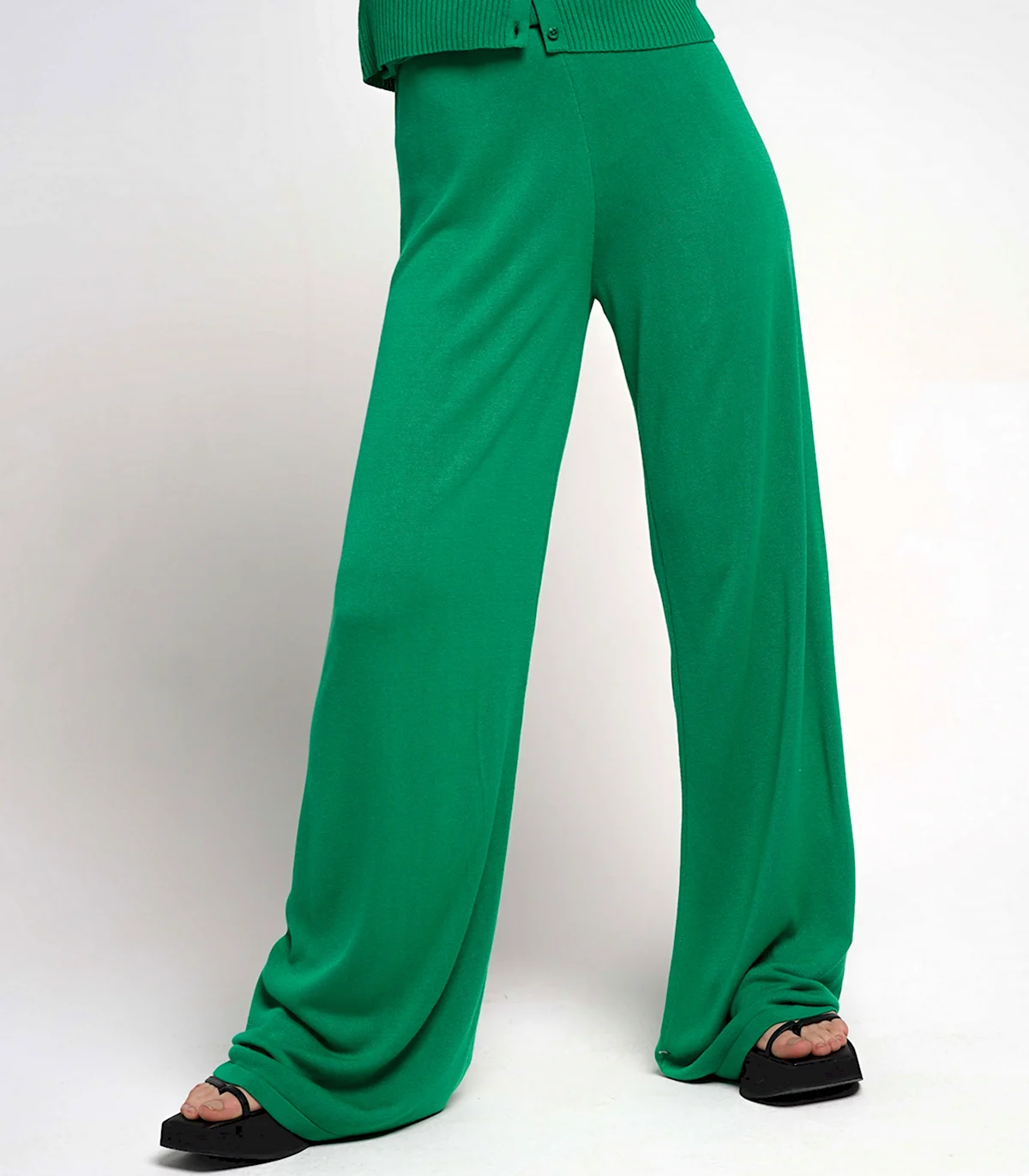 Зеленые брюки