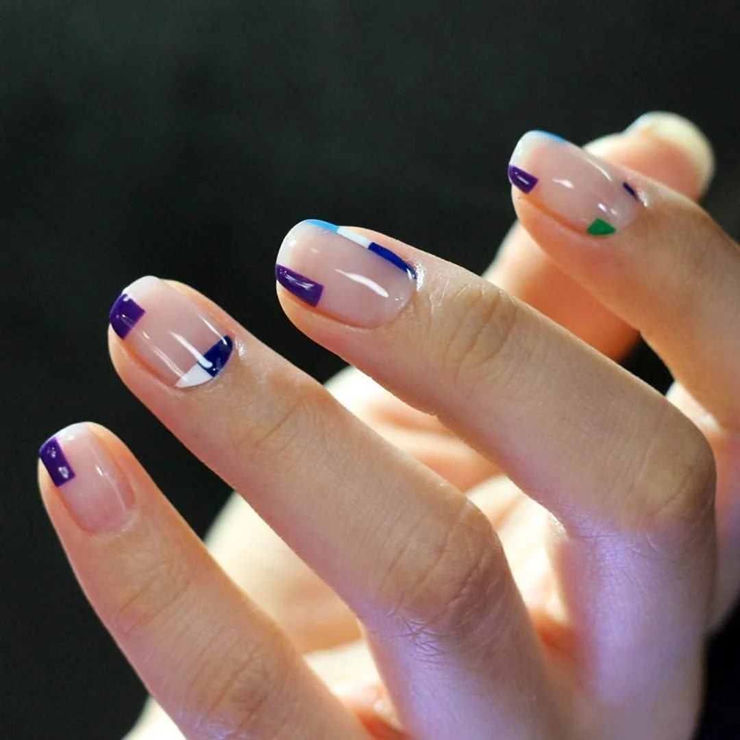 Прозрачный маникюр