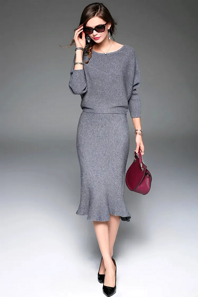 Платье серое