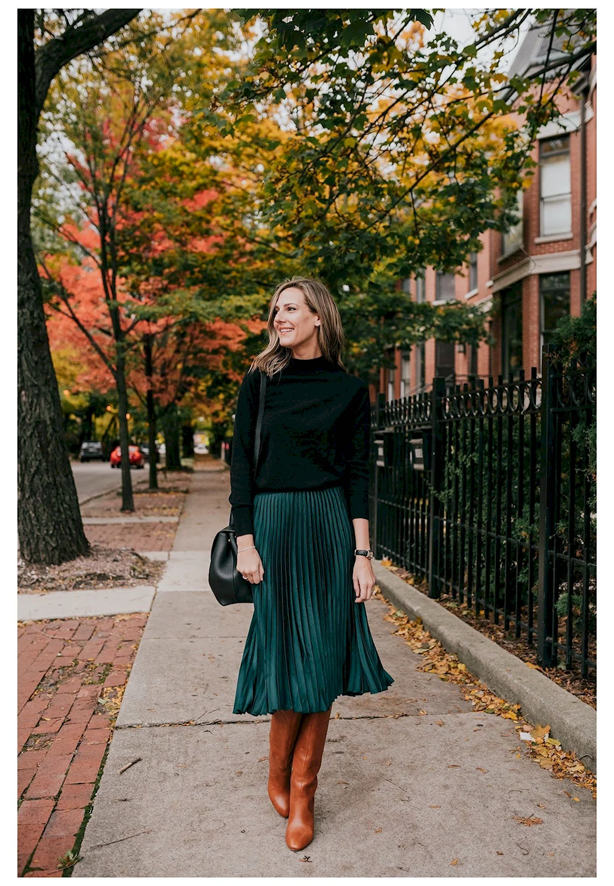 Изумрудная юбка миди