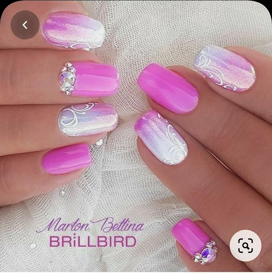 Маникюр фуксия с втиркой