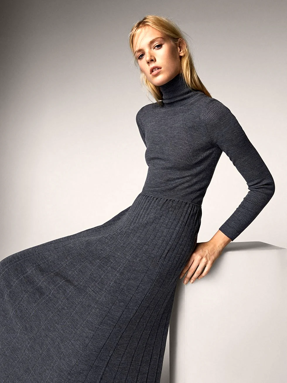 Платье шерстяное massimo Dutti