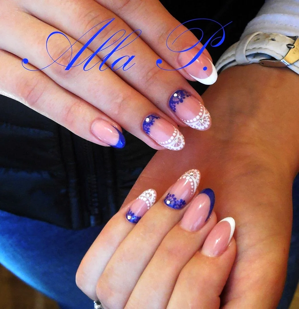 Нежный френч синий